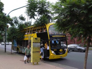 yellow buenos aires bus yellow buenos aires bus